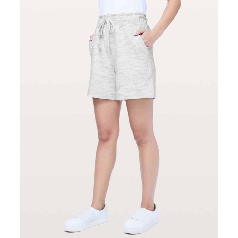 Lululemon Hello Sunday Shorts We Are From Space Gray size 6